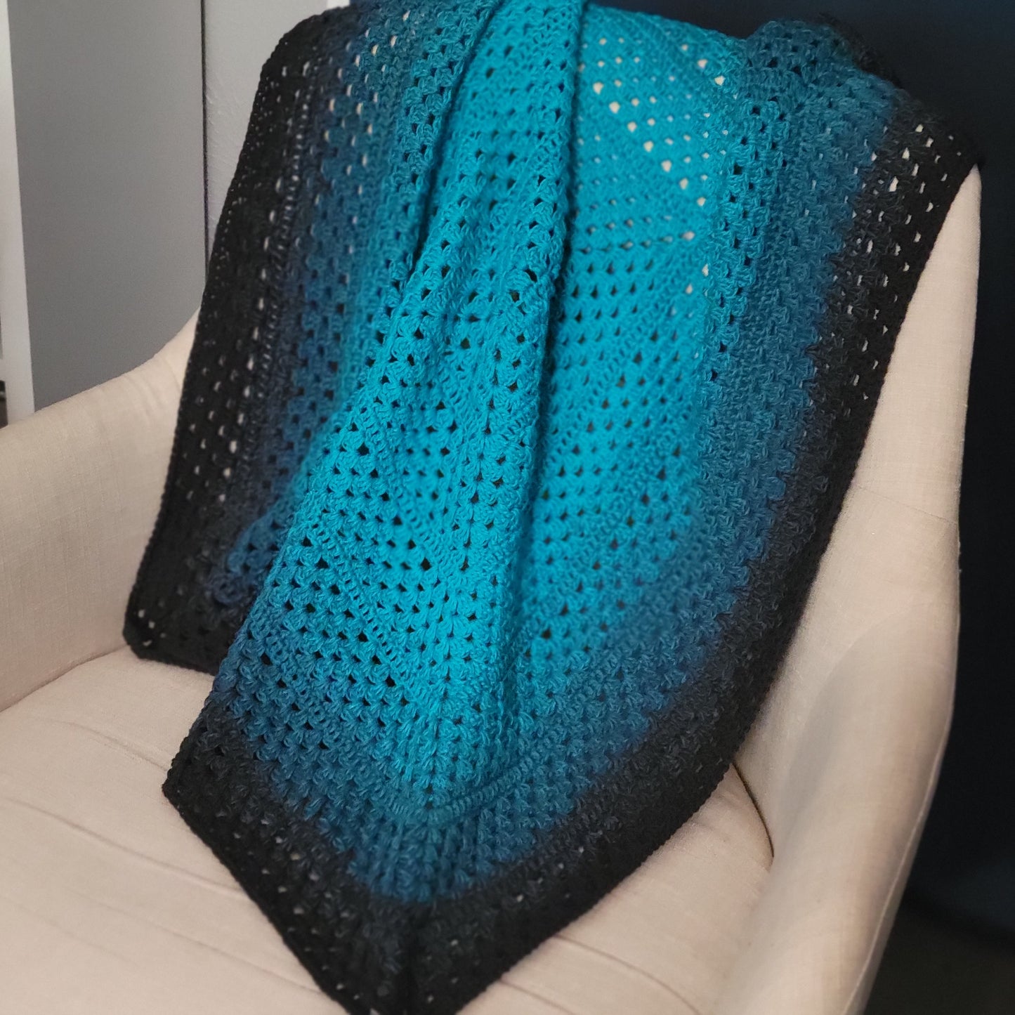 Teal to Black Ombre Crochet Blanket (26" x 30")