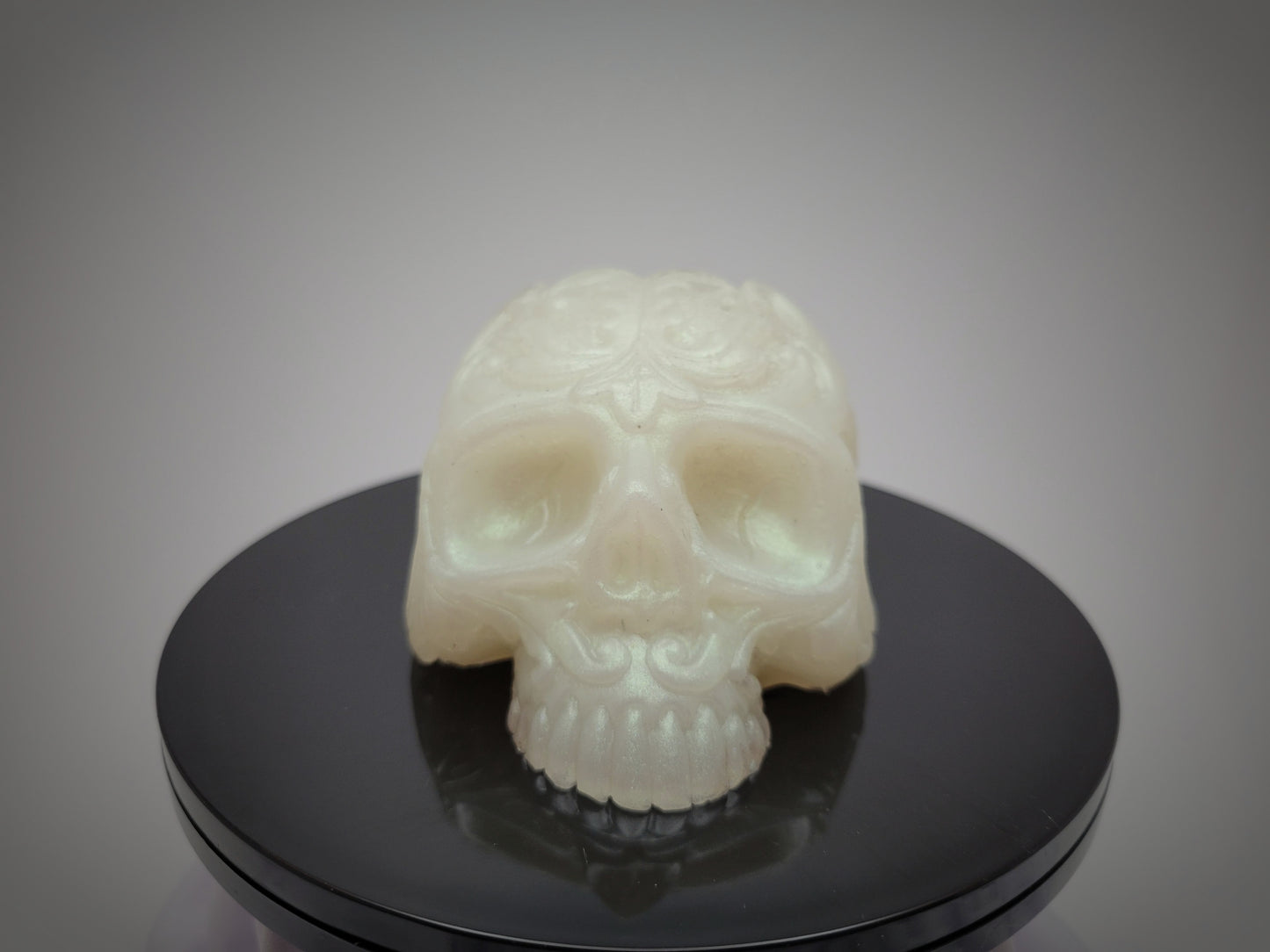 Decorative Resin Skull in Translucent Pearl