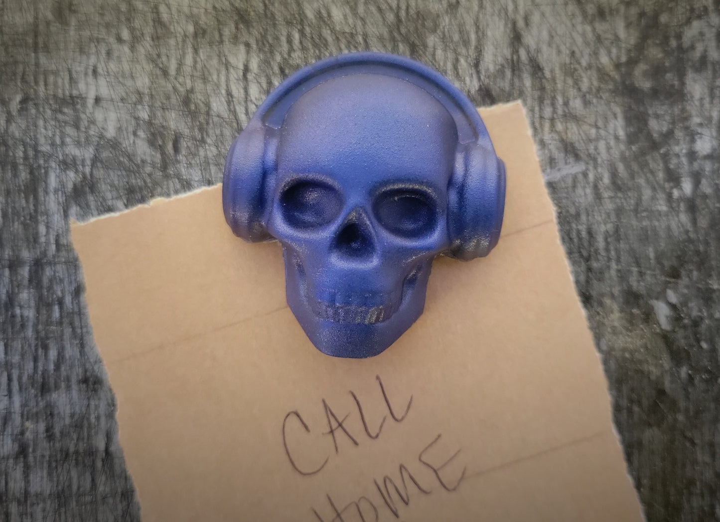 Skull with Headphones Magnet in Blue