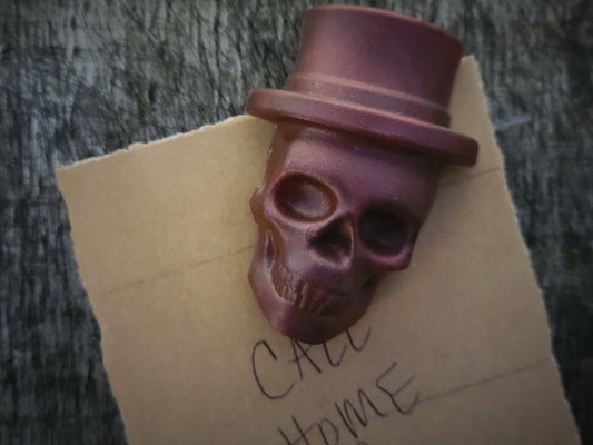 Skull with Top Hat Magnet in Bronze