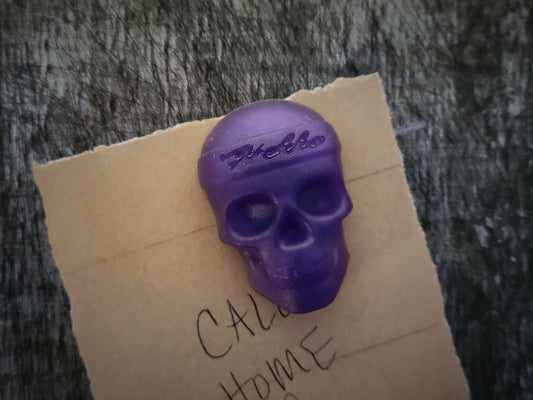 Skull Magnet in Purple